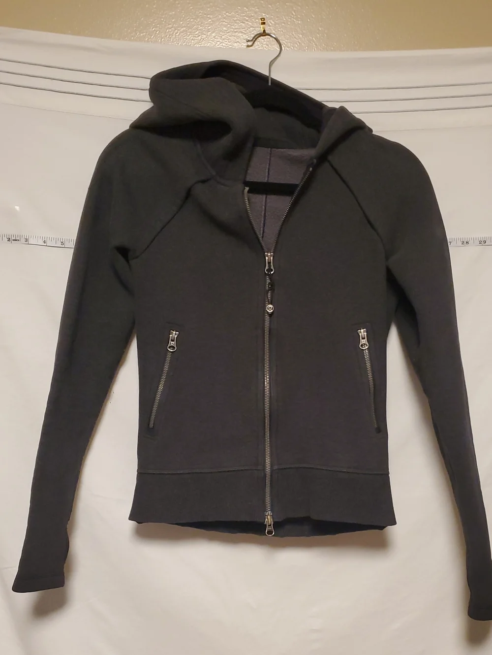 Lululemon Grey Hippy Yin Year Scuba Hoodie Sz 6